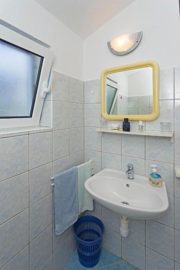 Apartments Dora Хвар Екстериор снимка