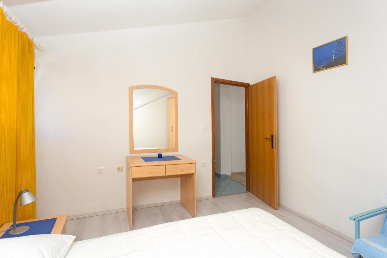 Apartments Dora Хвар Екстериор снимка