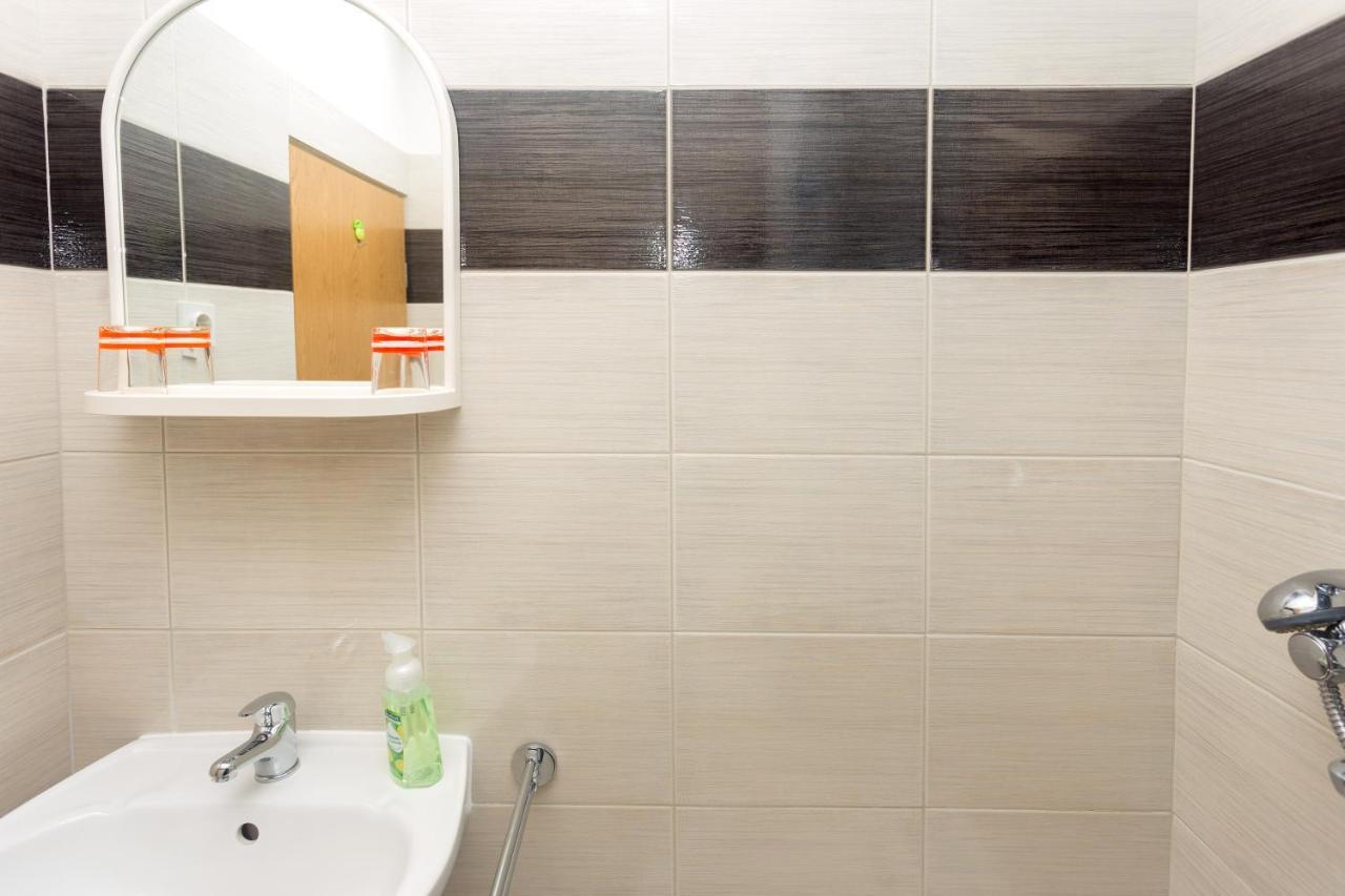 Apartments Dora Хвар Екстериор снимка