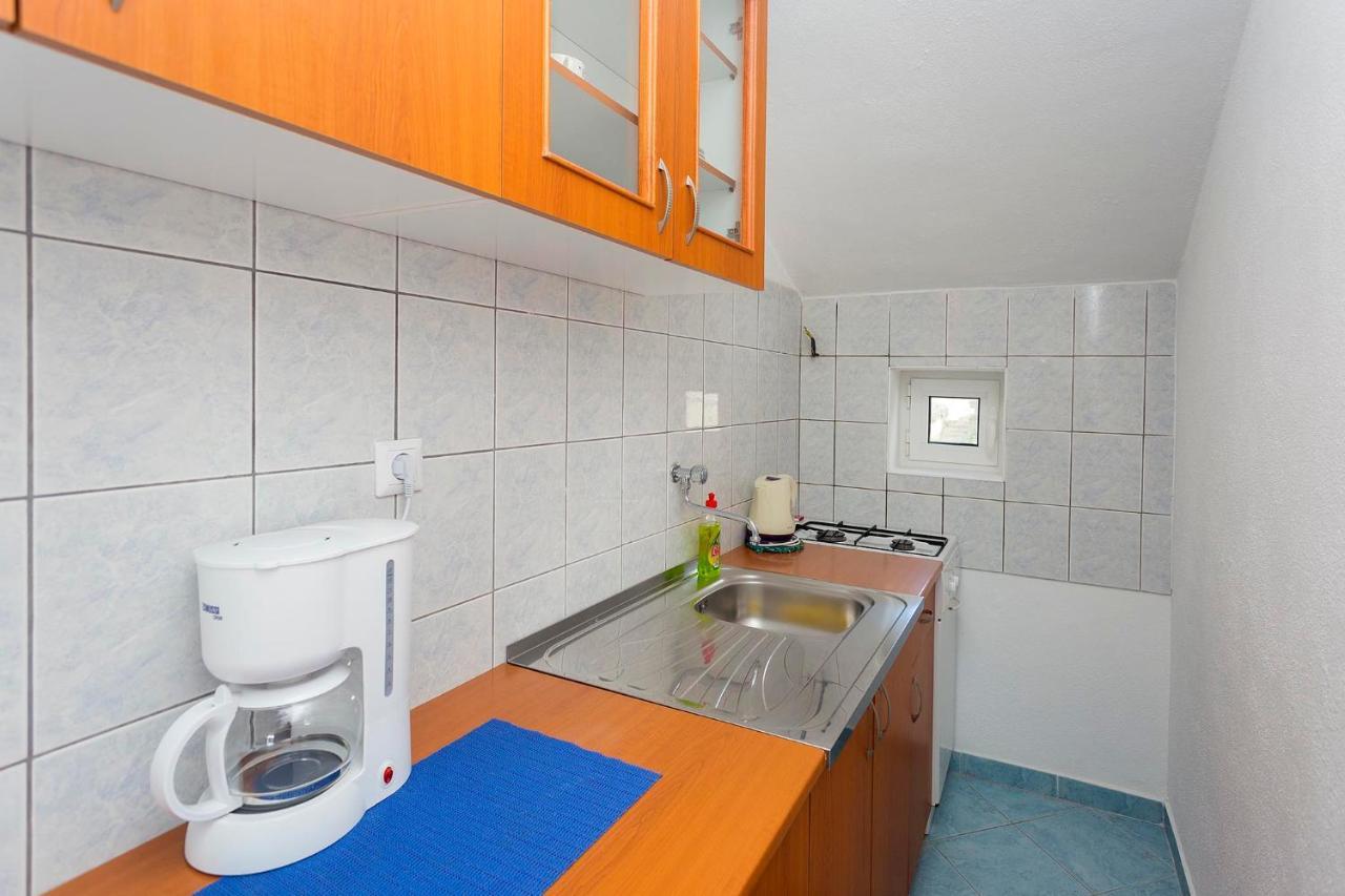 Apartments Dora Хвар Екстериор снимка