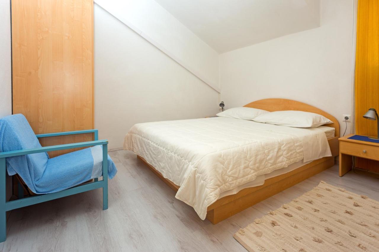 Apartments Dora Хвар Екстериор снимка