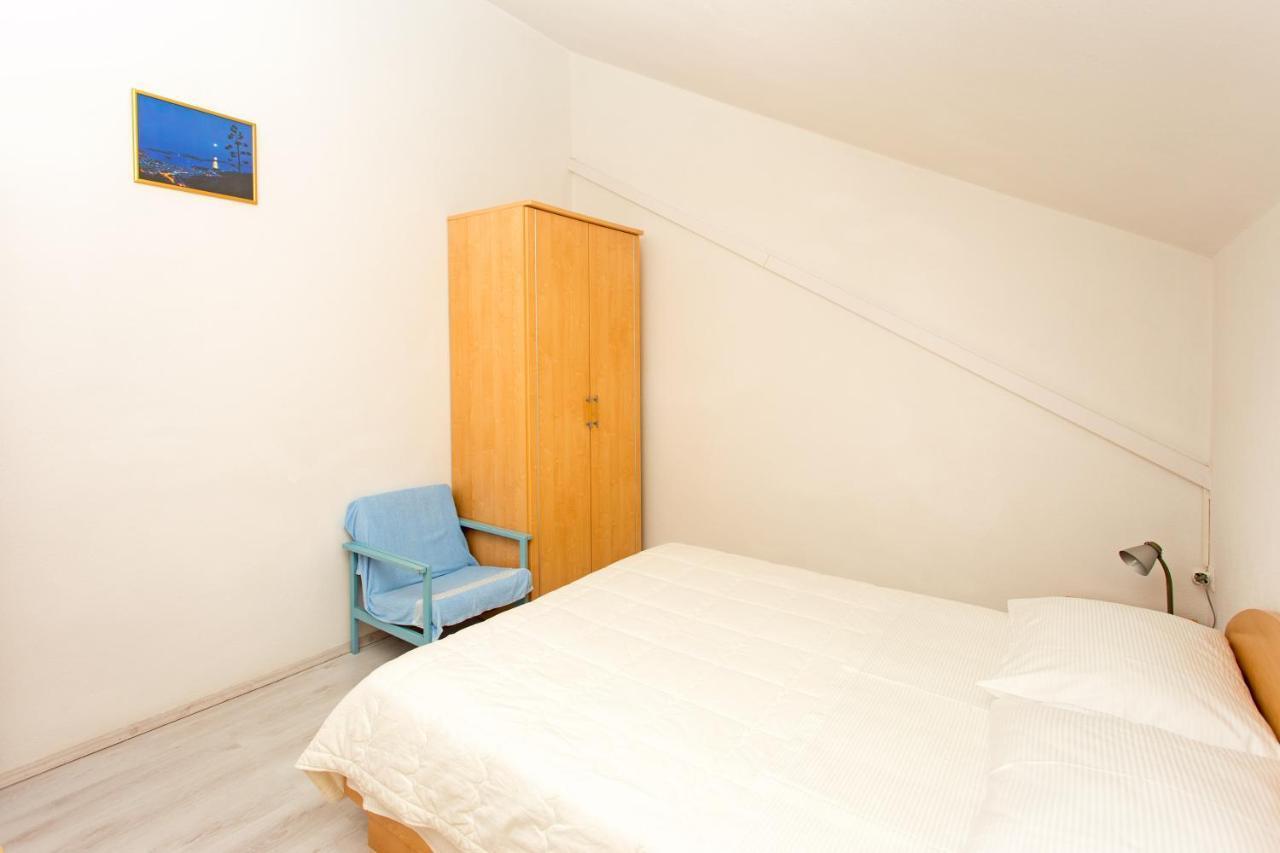 Apartments Dora Хвар Екстериор снимка