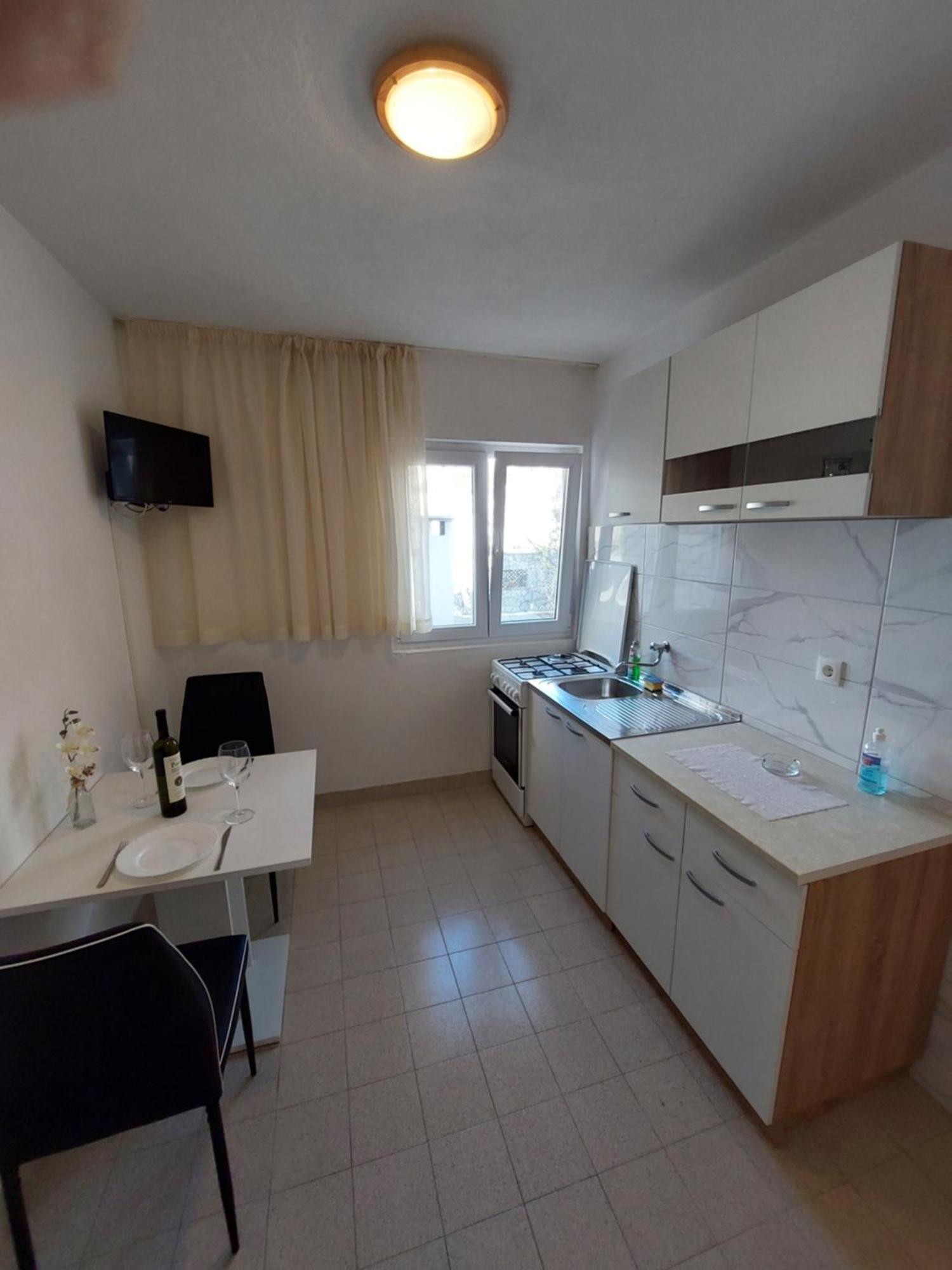 Apartments Dora Хвар Екстериор снимка