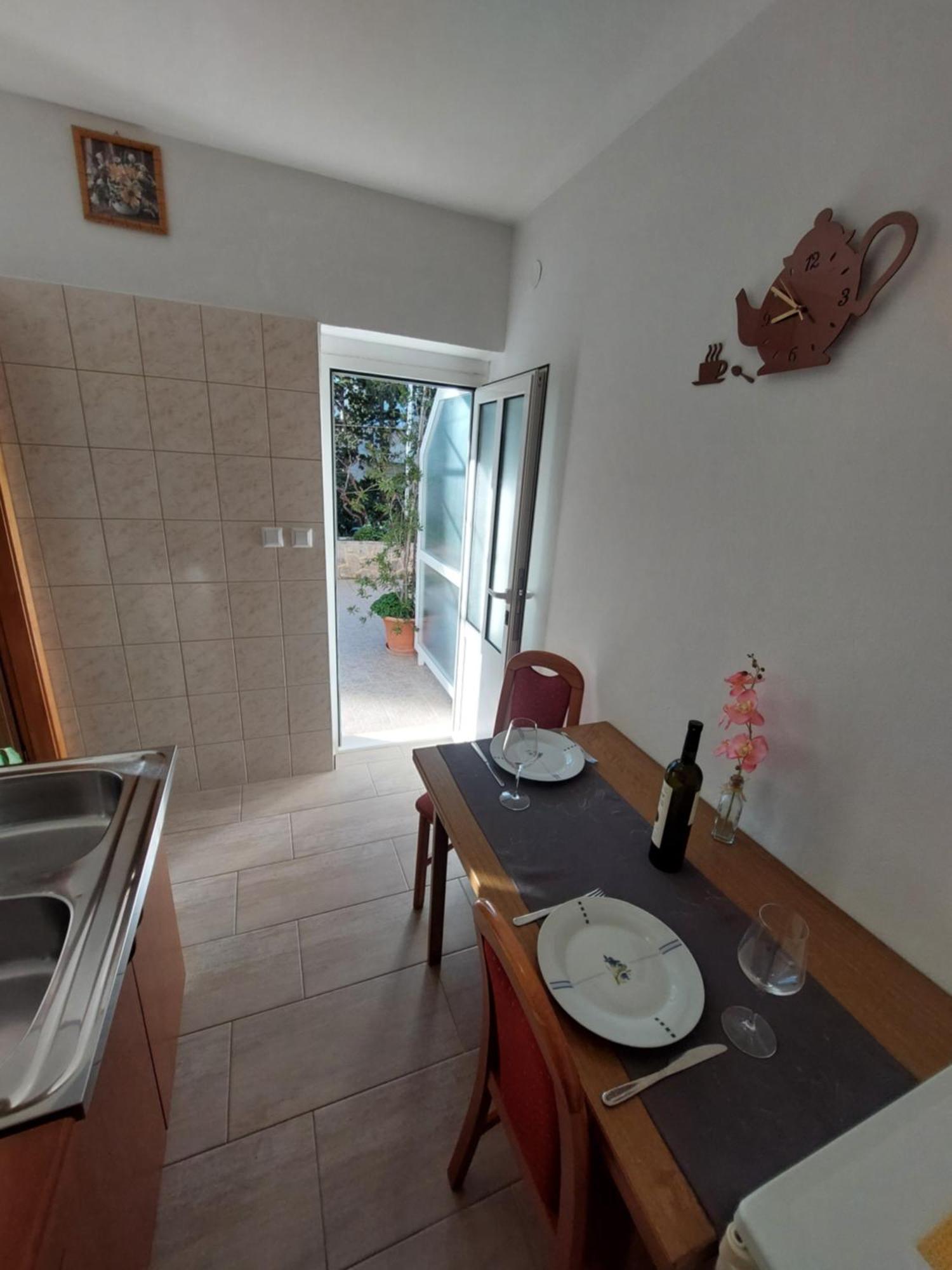 Apartments Dora Хвар Екстериор снимка